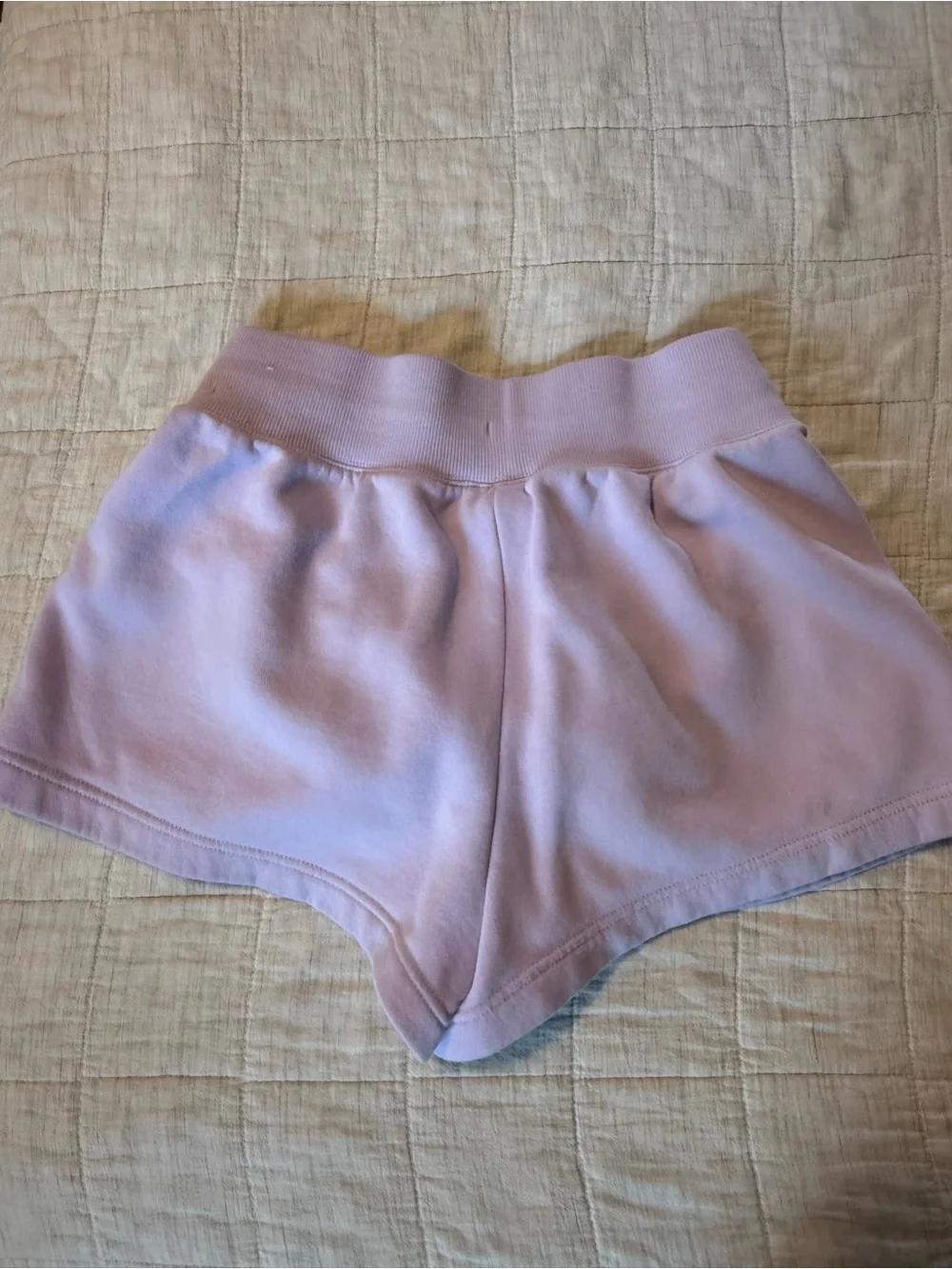 Nike Women's Light Lavender Athletic Shorts size Medium drawstring Swoosh